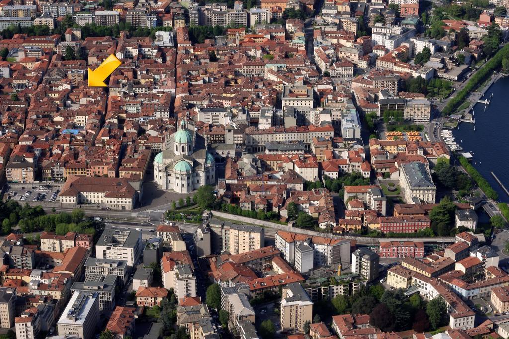 Ancient Courtyard Bonanomi In Como Historic Centre المظهر الخارجي الصورة
